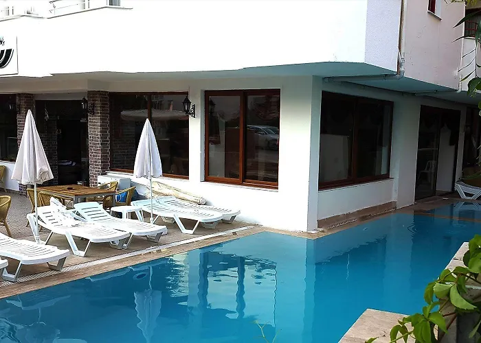 Hotel Lara Palace